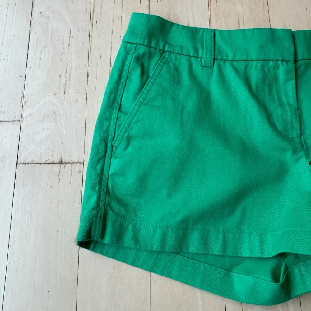 J. Crew Women’s Classic Chino 3.5” Inseam 100% Cotton Modern Clover Size 6